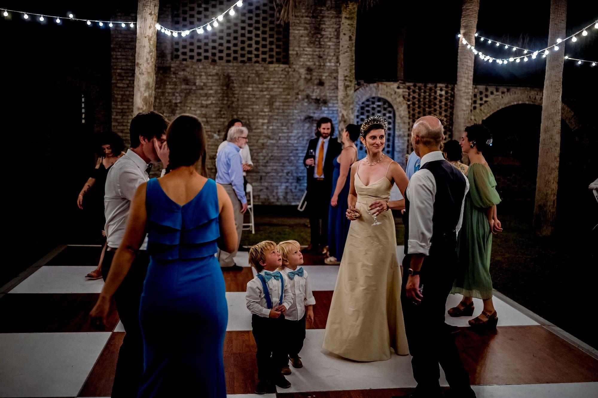 carousel-hero-element image-14