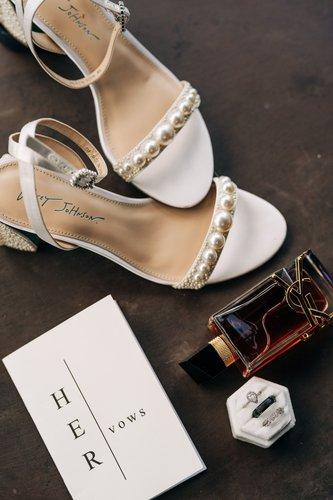 mobile - carousel-hero-element image-2